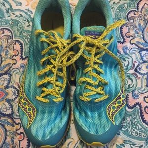 Saucony long distance track & field spike